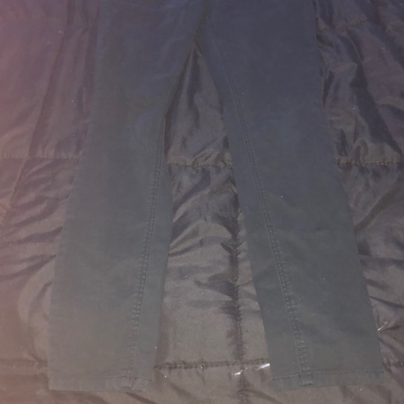 Mid-rise, Black pants - Picture 2 of 3